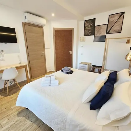 Arya Konukevi Cagliari